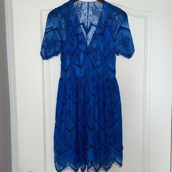 Women’s Dress - Picture 2 of 11